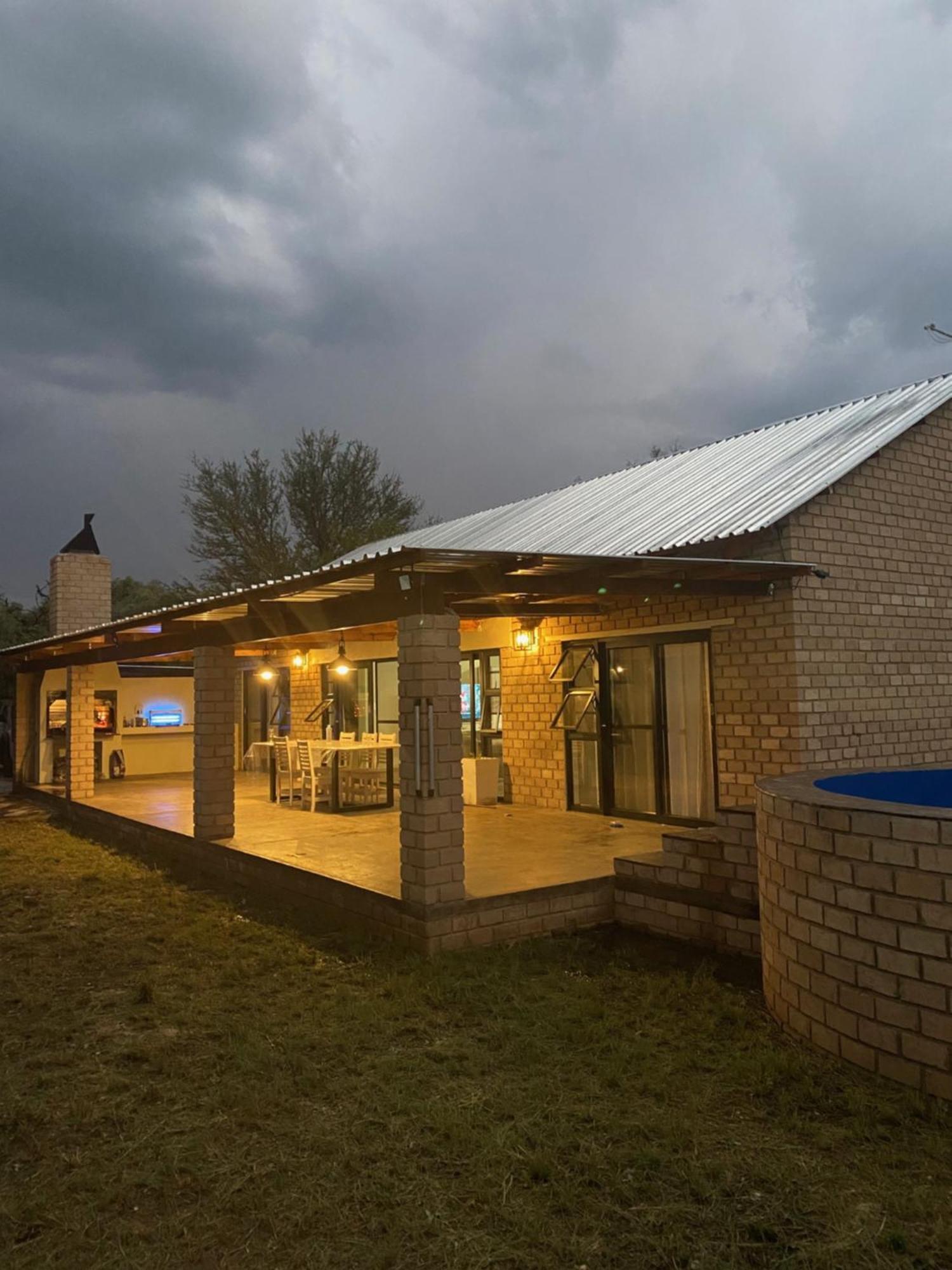 Olienhoff Guesthouse And Rest Camp Otavi Exterior photo