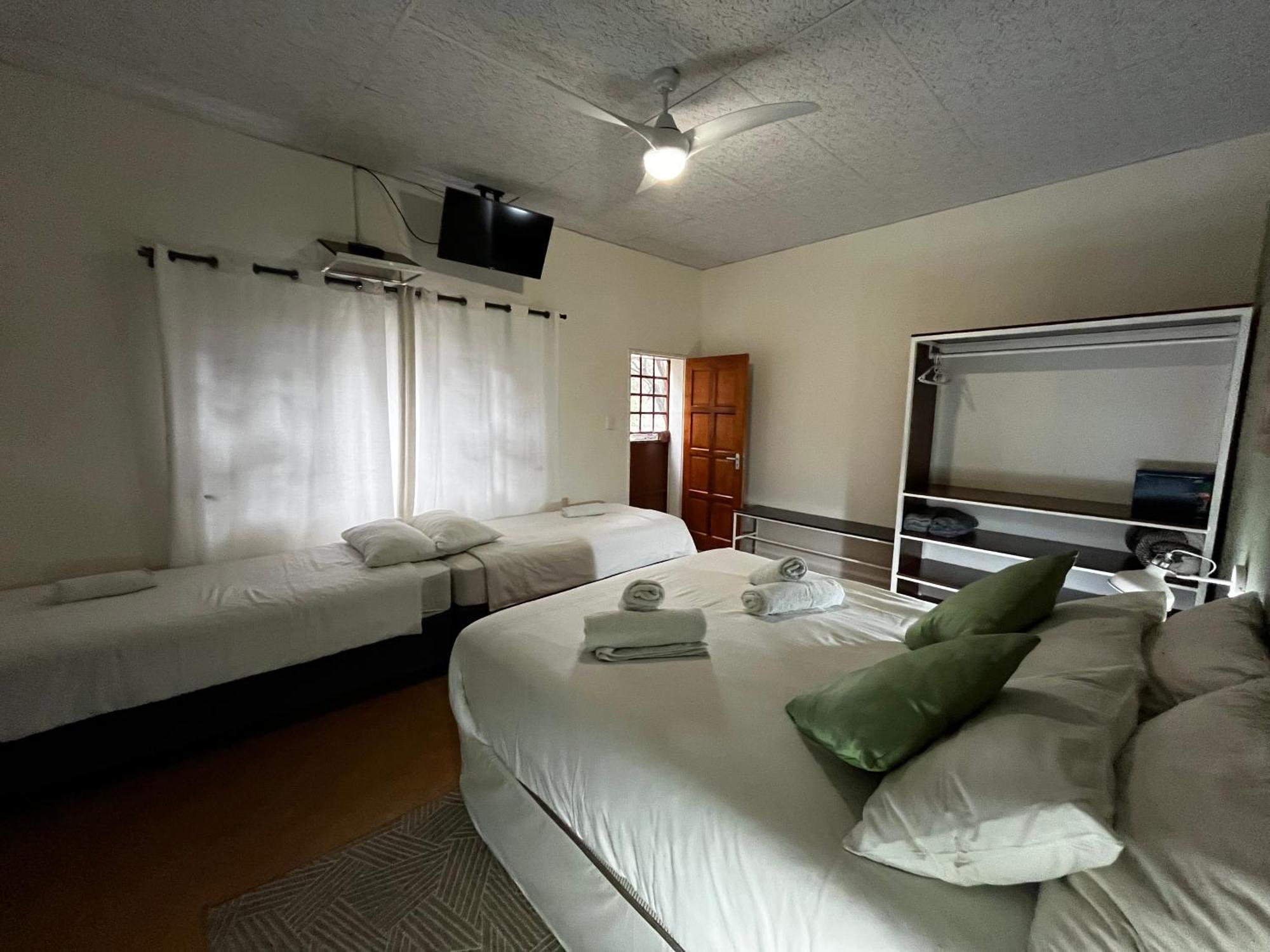 Olienhoff Guesthouse And Rest Camp Otavi Exterior photo